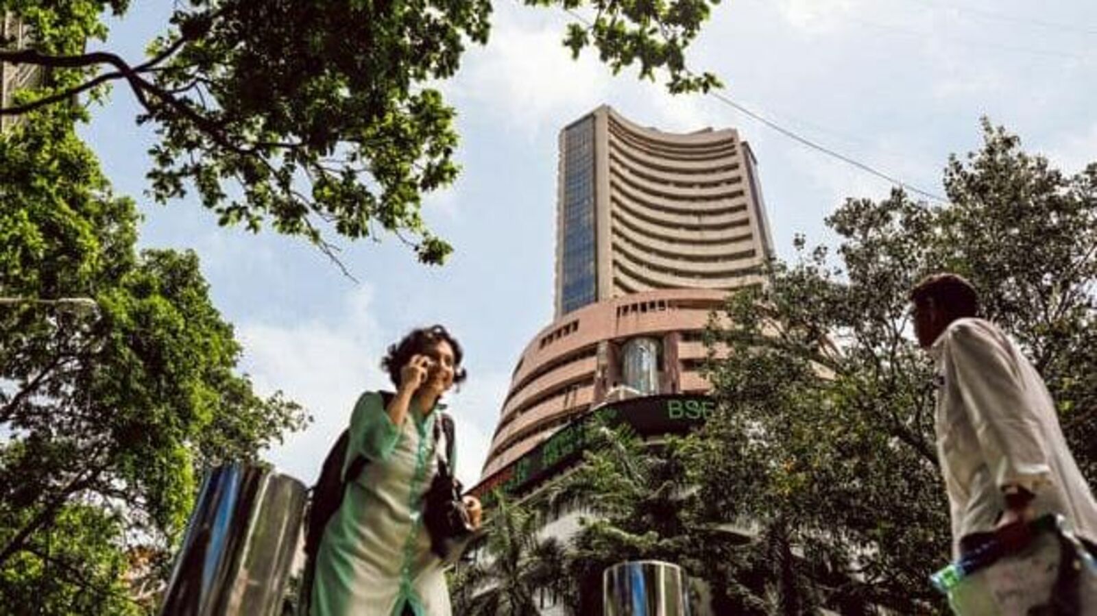 Sensex Today | Share Market Live Updates : Global peers strong, Gift Nifty indicates markets poised for positive start